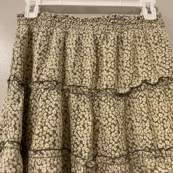 Good Luck Gem Green Daisy Floral Skirt White & Sage Flowy Tiered Women’s Medium - Picture 6 of 11